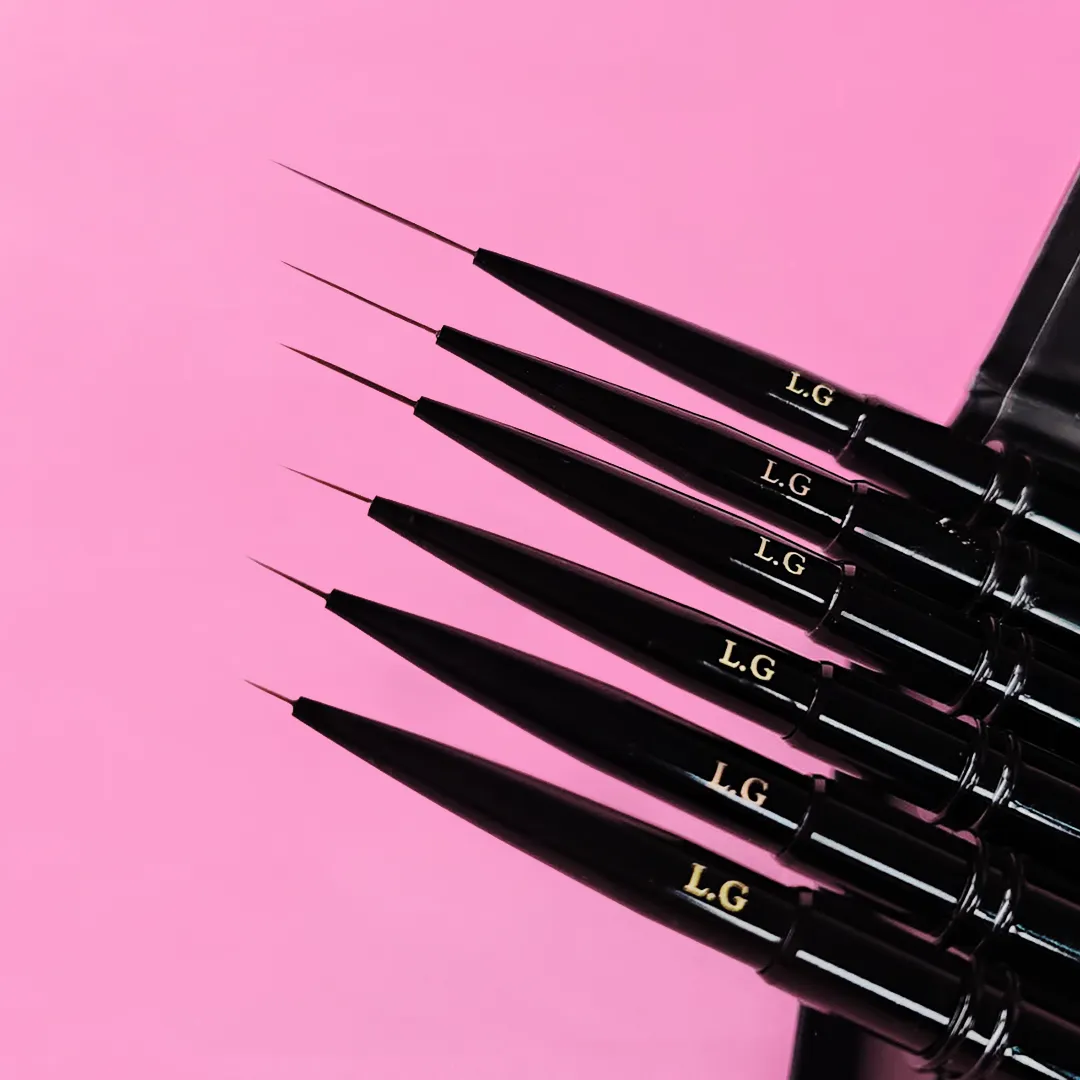 KIT DE PINCEL LINER LEYLI CORAZON 1 Leyli Corazón KIT DE PINCEL LINER LEYLI CORAZON